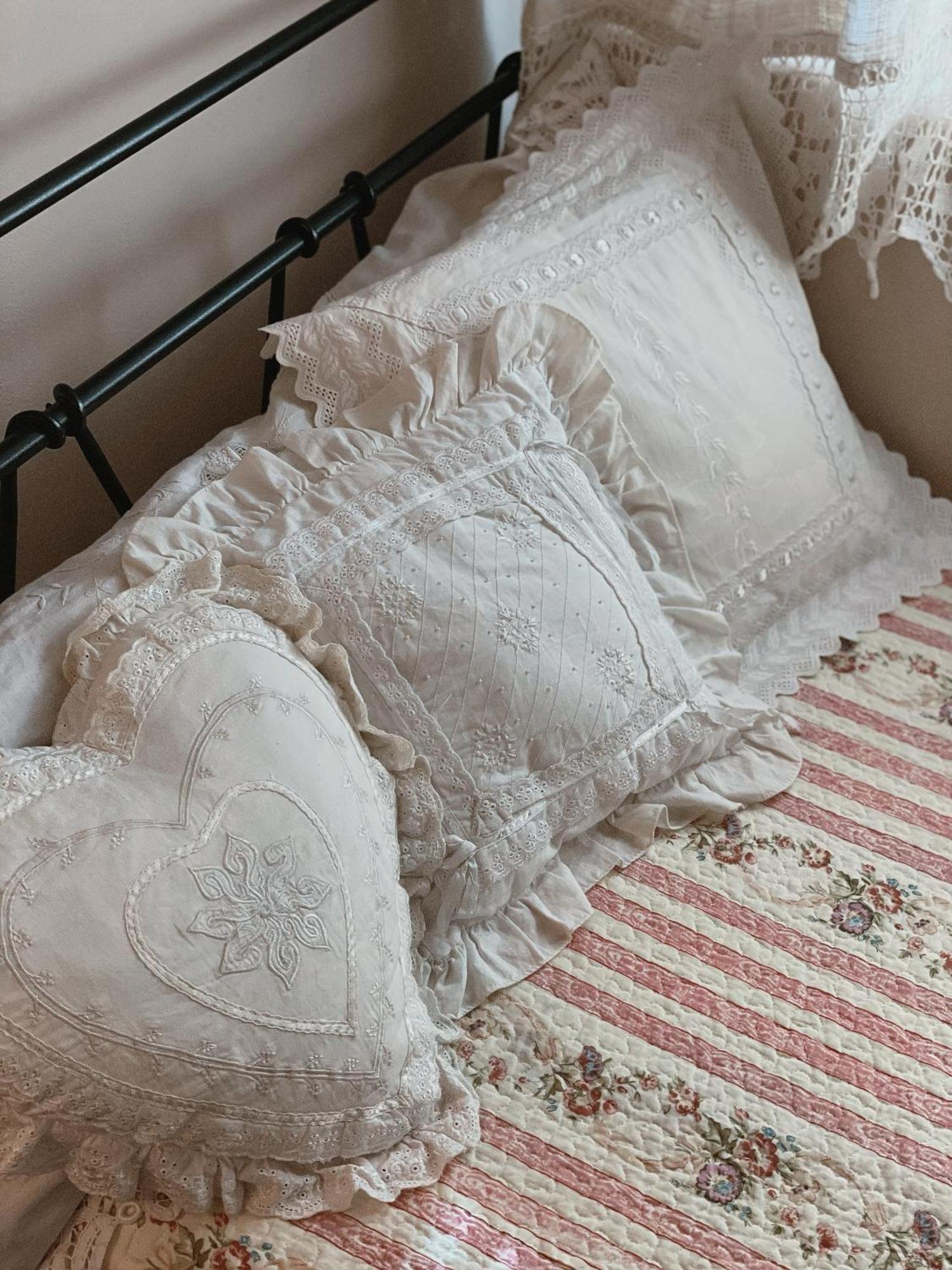 Grotto Flora De Charme Bed & Breakfast 3*