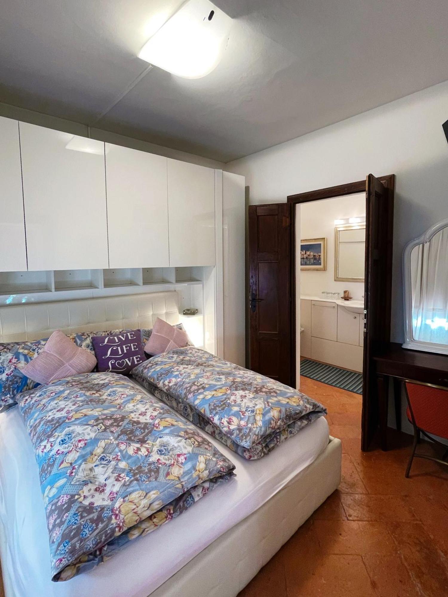 Grotto Flora De Charme Bed & Breakfast Bigogno