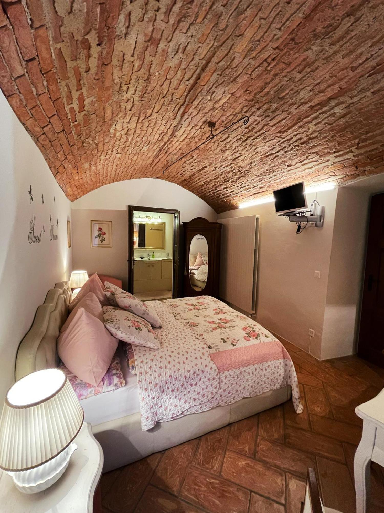 Bed & Breakfast Grotto Flora De Charme Bigogno